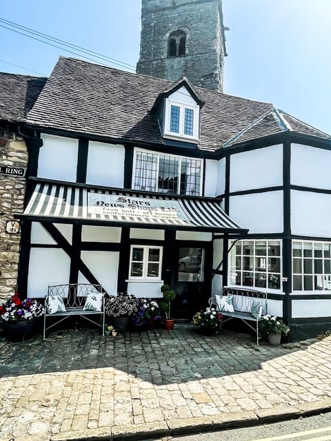Humbug Cottage Outside with Canopy Out