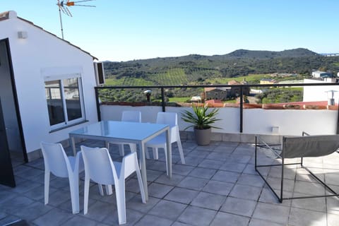 Balcony/Terrace,Mountain view