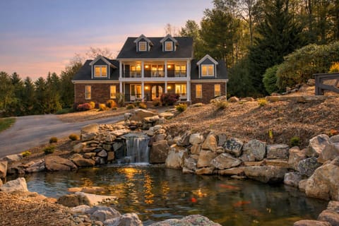Welcome to Brush Creek Pool House!