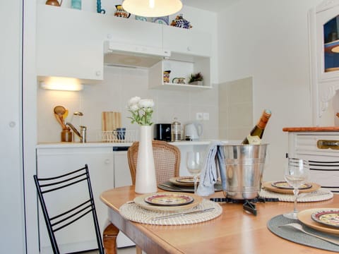 Water, Sky, Plant, Building, Azure, Natural Landscape, Tree, Body Of Water, Beach, Terrain