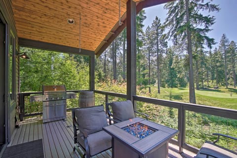 Cle Elum Vacation Rental | 3BR | 2 Full Bath + 2 Half Bath | Stairs Required