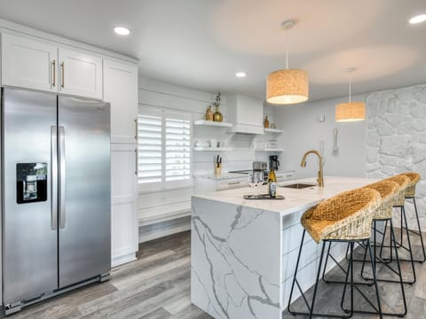 Fully Equipped Kitchen with Breakfast Bar - Second Floor