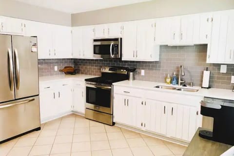 Fully equipped kitchen