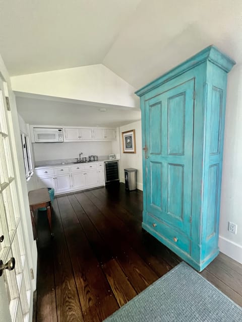 Guest house kitchenette