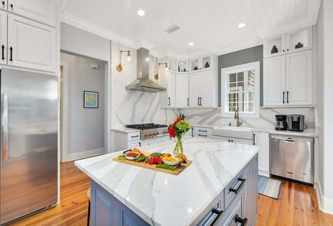 1726 Ocean Road - Kitchen