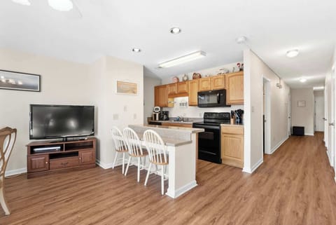 View of Kitchen/Bar Area