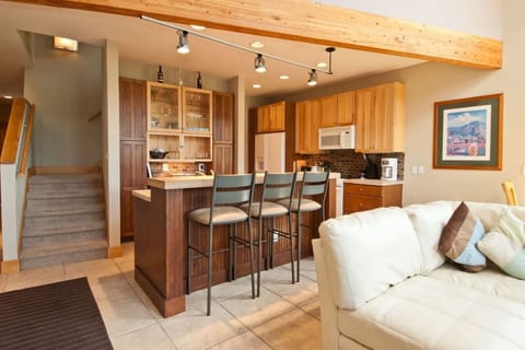 Prepare a chef quality meal in the fully equipped kitchen