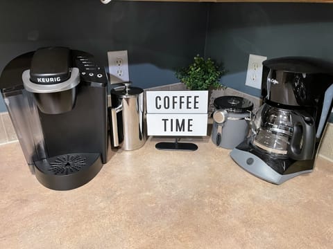 Enjoy coffee your way! French press, traditional drip, or Keurig (BYO Pods)