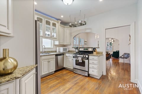 Fully equipped kitchen with all the essentials plus dishwasher