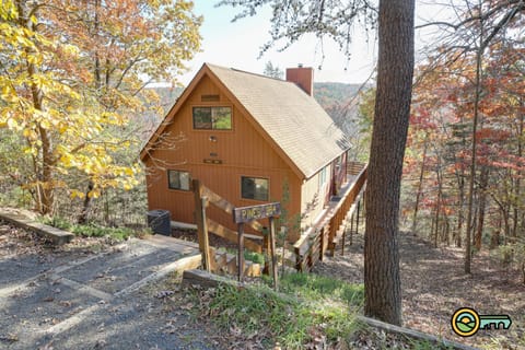 Villa approach from driveway