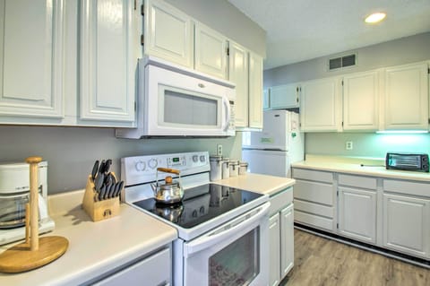 Kitchen | Cooking Basics | Coffee Maker & Grinder | Crockpot