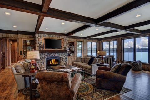 Star Lake Vacation Rental | 5BR | 3.5BA | Stairs Required | 4,150 Sq Ft