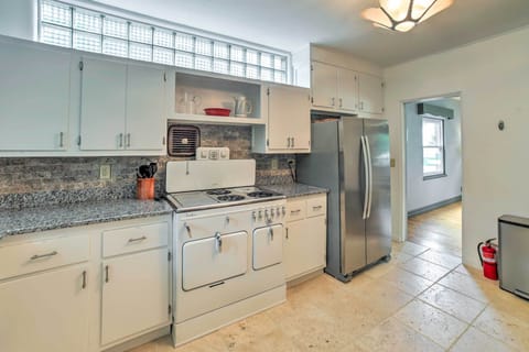 Kitchen | Toaster Oven | Dishwasher