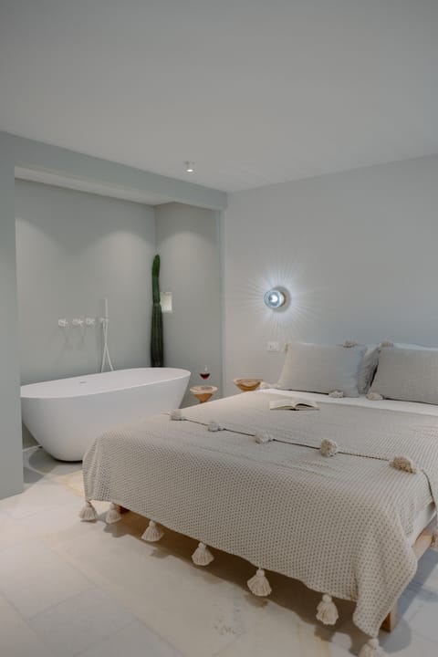 Bathtub