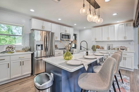 Kitchen | Cooking Basics | Dishware & Flatware