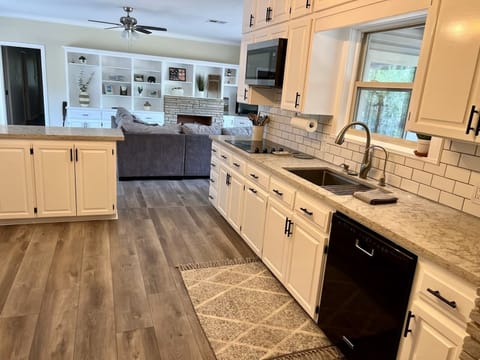 Kitchen with reverse osmosis