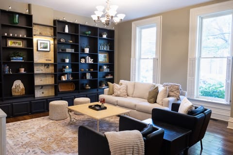 Living Room
(All photos by Jen Ritchie Photography)