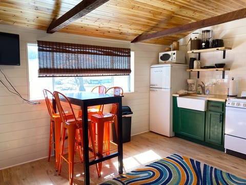 Those sitting at the table get to see all the water activity.