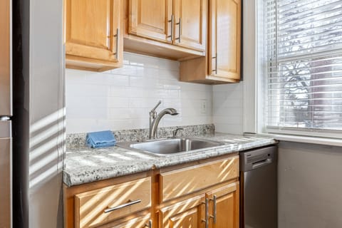 Kitchen - Small Dishwasher