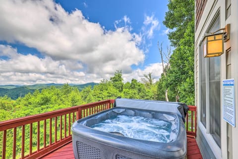 Mars Hill Vacation Rental | 3BR | 4.5BA | 2,700 Sq Ft | Stairs Required