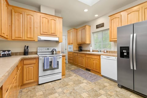 A second kitchen to cook a delicious seafood feast!