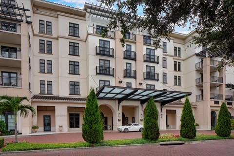Alfond Inn Exterior 1 1