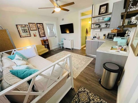 Single room and bath with LOTS of options for your stay!
