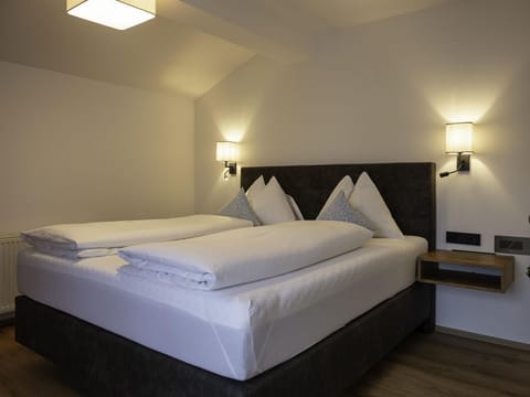 DZN 101 - Pension Appartements Alpenblick Bed and Breakfast in Maria Alm