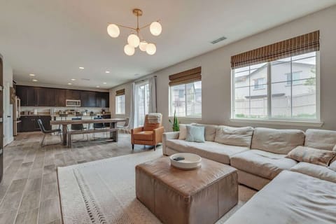 Welcome to the house of your dreams! Let our home be the base for a perfect Reno visit.