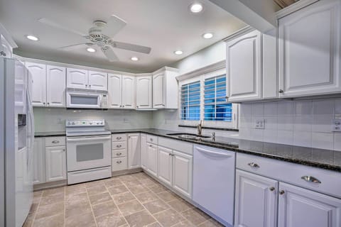 Kitchen | Coffee Maker | Dishwasher | Toaster