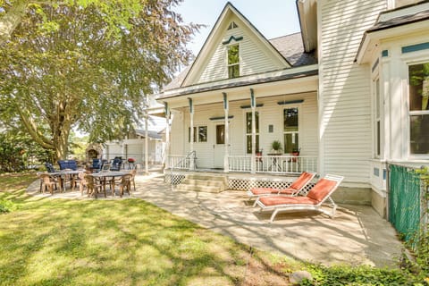 Ludington Vacation Rental | 6BR | 3BA | 5,000 Sq Ft | Steps Required to Enter