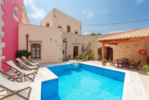 Beautiful villa with private pool and terrace