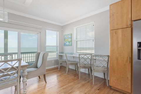 Breakfast Bar -  Ocean Views