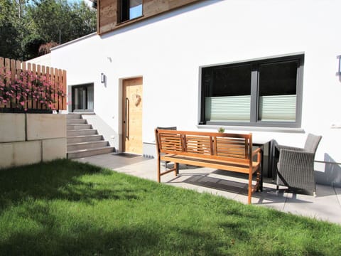 Building, Furniture, Property, Window, Outdoor Bench, Wood, Architecture, Lighting, Land Lot, House