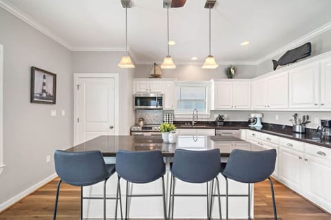 The large kitchen is fully equipped with everything you need for cooking and baking!