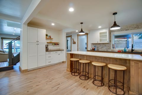 Kitchen | Coffee Maker | Toaster