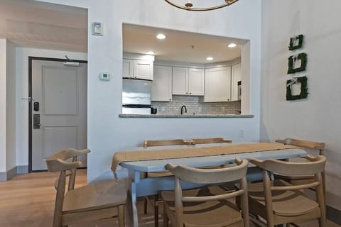 F599a195 f4a0 4899 89e5 85e4db068e9a