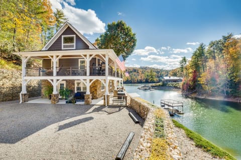 Skipping Stones Getaway Parking