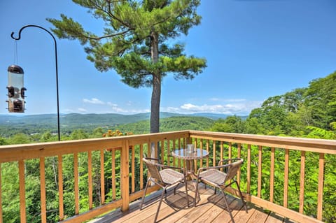 Campton Vacation Rental | 2BR | 2.5BA | 1,434 Sq Ft | Steps Required to Access