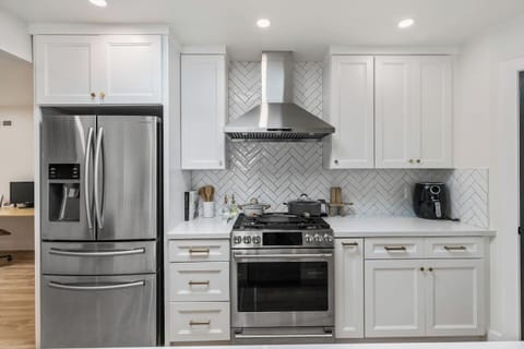 Prepare your home-cooked meals here in our full kitchen.