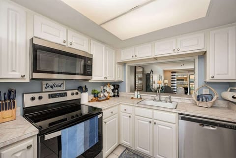 Fully Furnished Kitchen