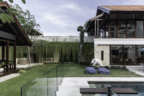 1200 meter living space