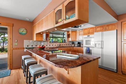 Fully functioning and well stocked kitchen