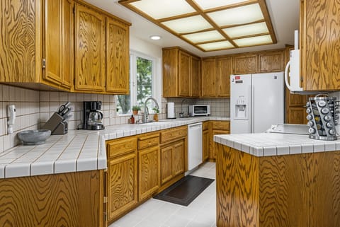 Indoors, Hardwood, Kitchen, Floor, Flooring