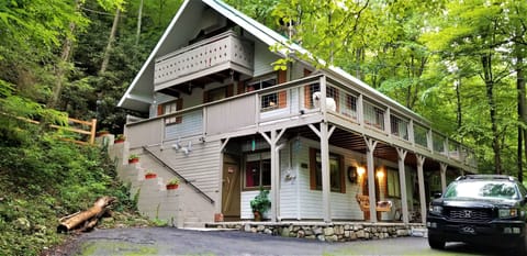 Entry doors are on both the ground and  2nd level with keyless locks= 