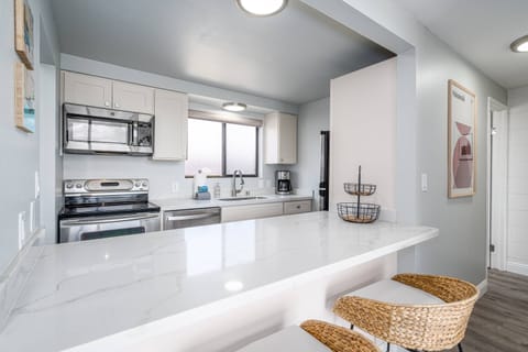 Low Res 280 Hauoli Street C7 Wailuku HI Hono Kai C7 23