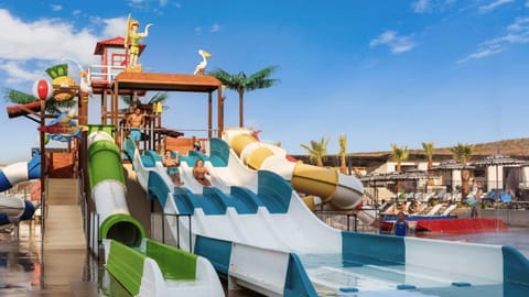 Endless fun at the brand new water park – Access included! (Opens Memorial Day)
