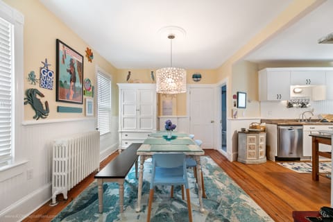 Dining table seats 7