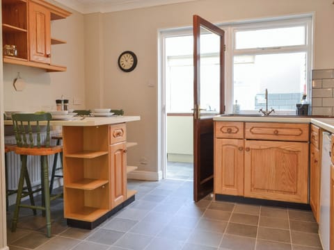 Kitchen/diner | The Bee Happy House, Filey