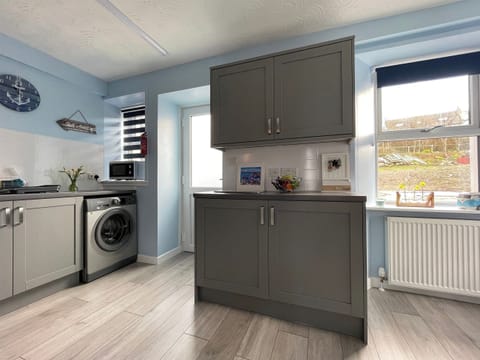 Kitchen | Harbour Street, Portmahomack